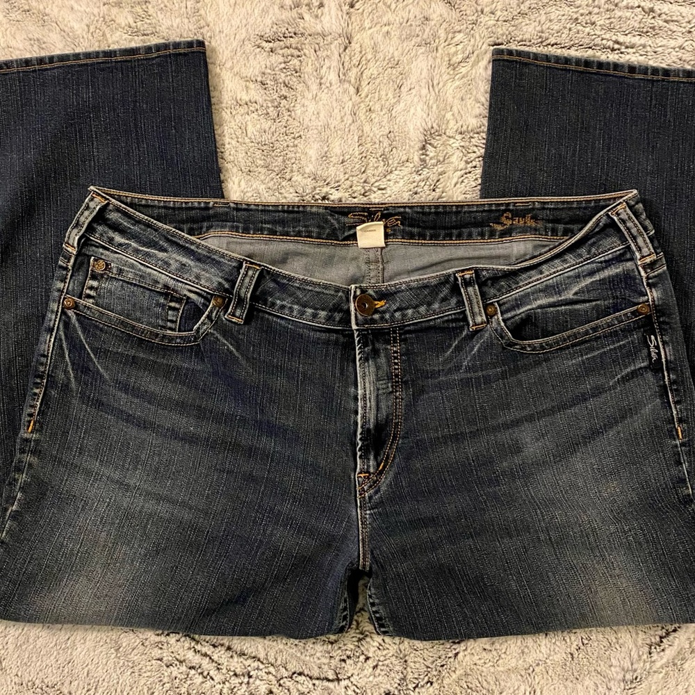 Silver Jeans, Suki Capri straight leg style, size 22